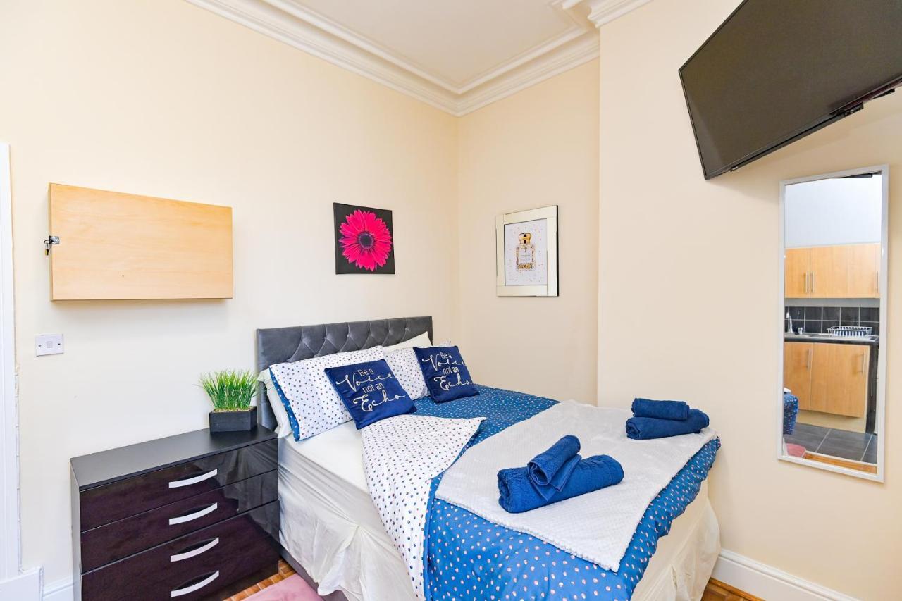 The Elm Wood Apartments Huddersfield Zimmer foto