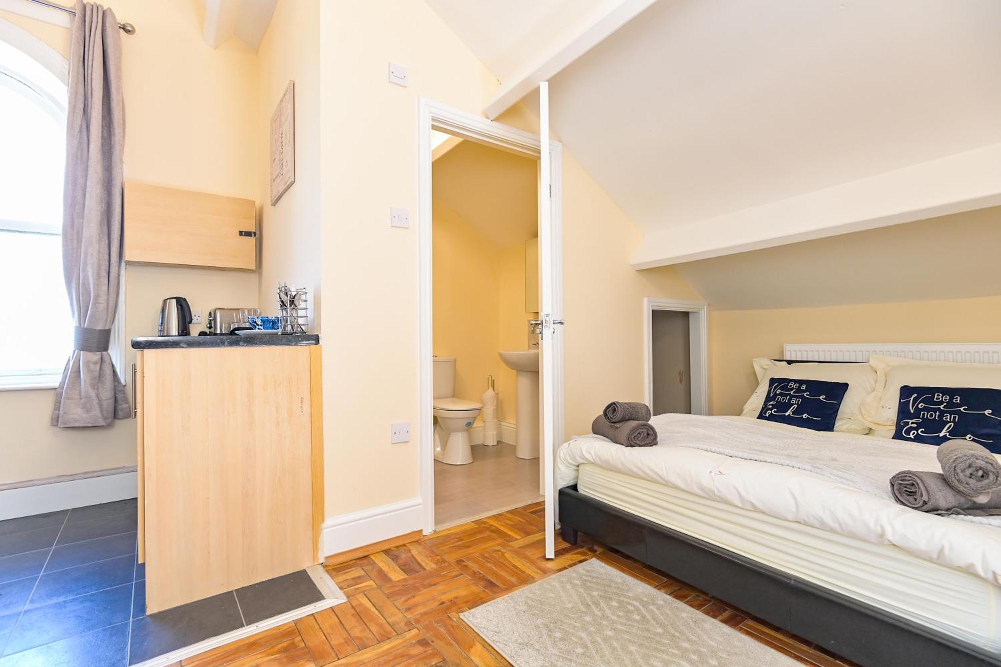 The Elm Wood Apartments Huddersfield Zimmer foto